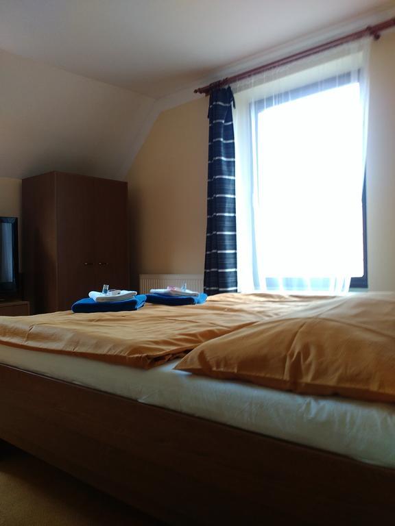 Penzion Eden Turnov Habitación foto